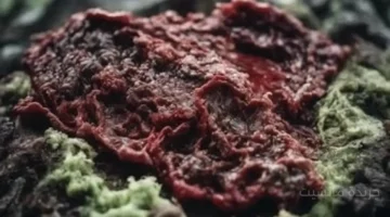 رؤية أكل اللحم الفاسد بالمنام إنذار بقرارات مدمرة وخيانة من أقرب الناس 1